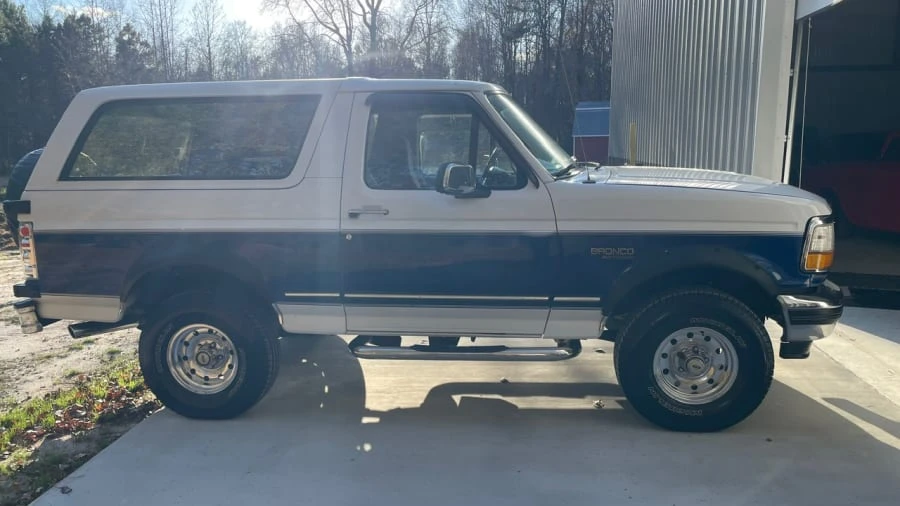 1996 Ford Bronco 5th Gen - Image 2 of 23