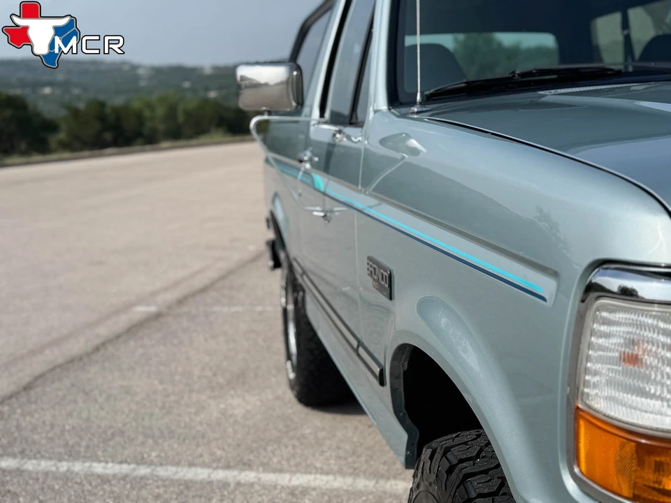1996 Ford Bronco 5th Gen - Image 15 of 31