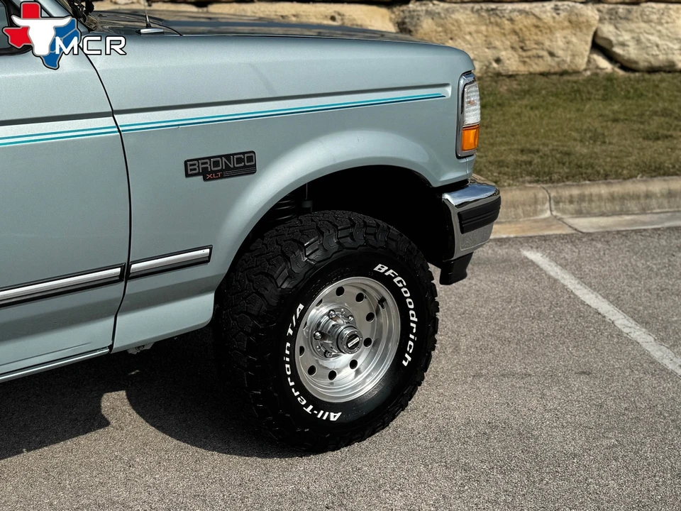 1996 Ford Bronco 5th Gen - Image 11 of 31