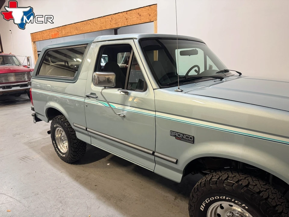 1996 Ford Bronco 5th Gen - Image 23 of 31