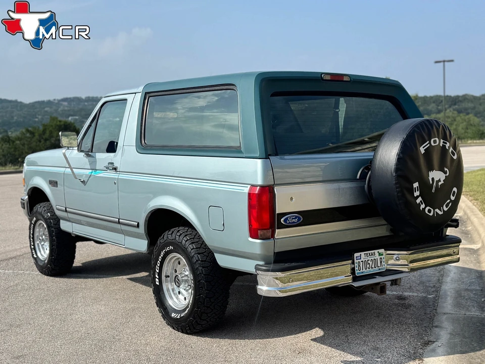 1996 Ford Bronco 5th Gen - Image 17 of 31