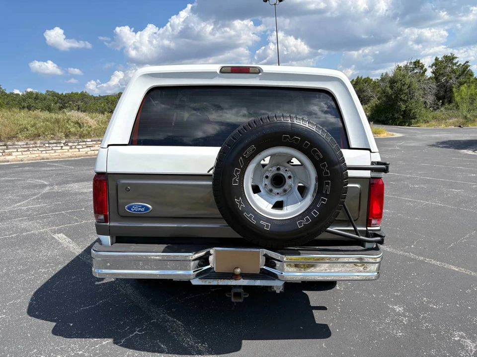 1995 Ford Bronco 5th Gen - Image 2 of 15