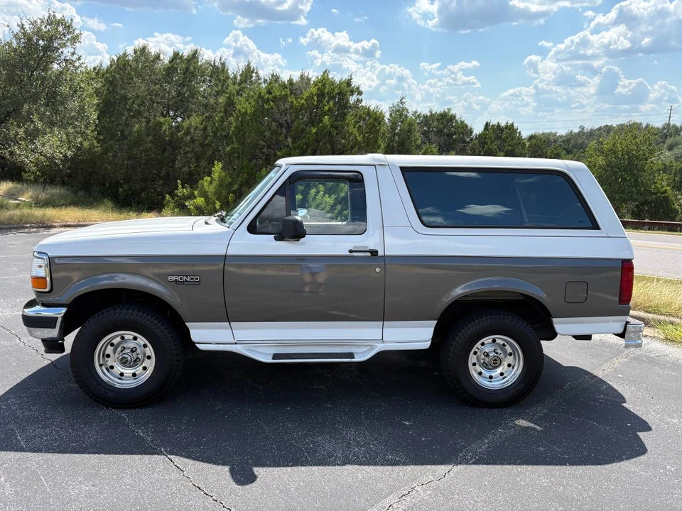 1995 Ford Bronco 5th Gen - Image 4 of 15