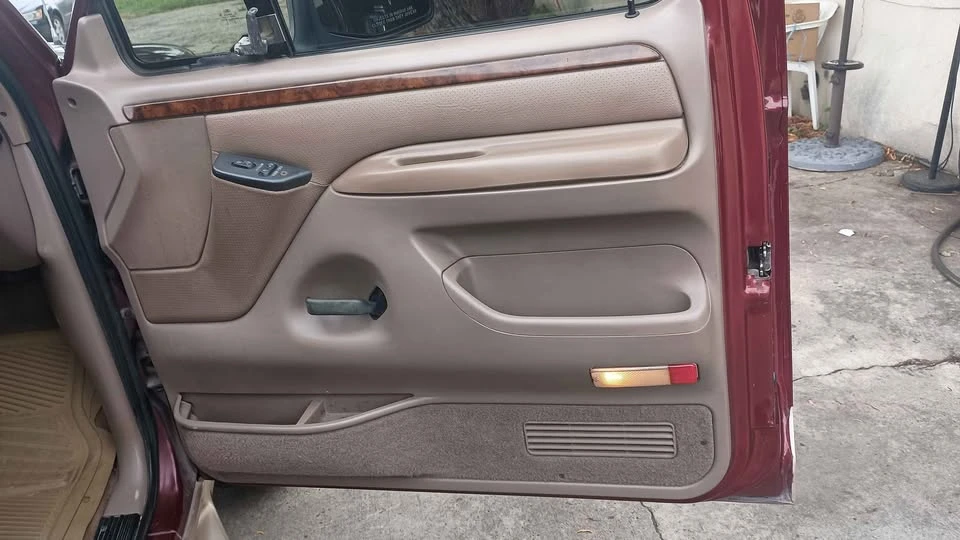 1996 Ford Bronco 5th Gen - Image 3 of 8