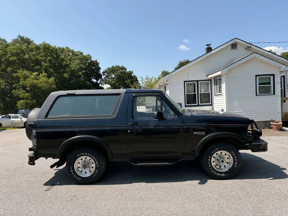 1996 Ford Bronco 5th Gen - Image 5 of 14
