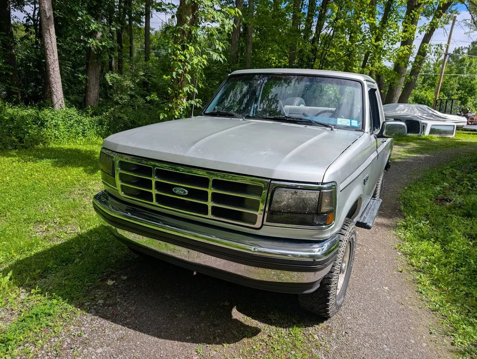 1996 Ford Bronco 5th Gen - Image 2 of 17