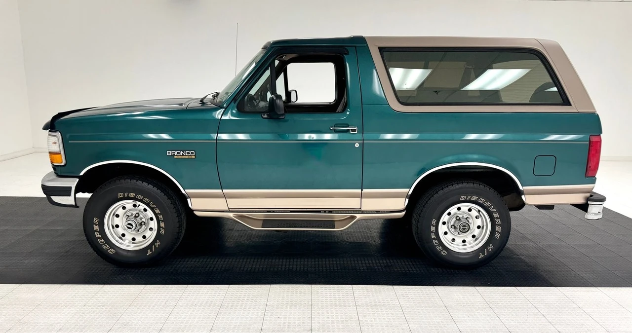1996 Ford Bronco 5th Gen - Image 2 of 21