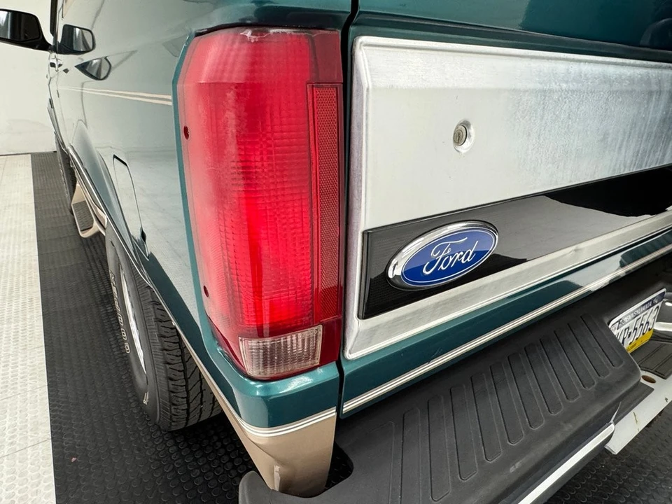 1996 Ford Bronco 5th Gen - Image 18 of 21