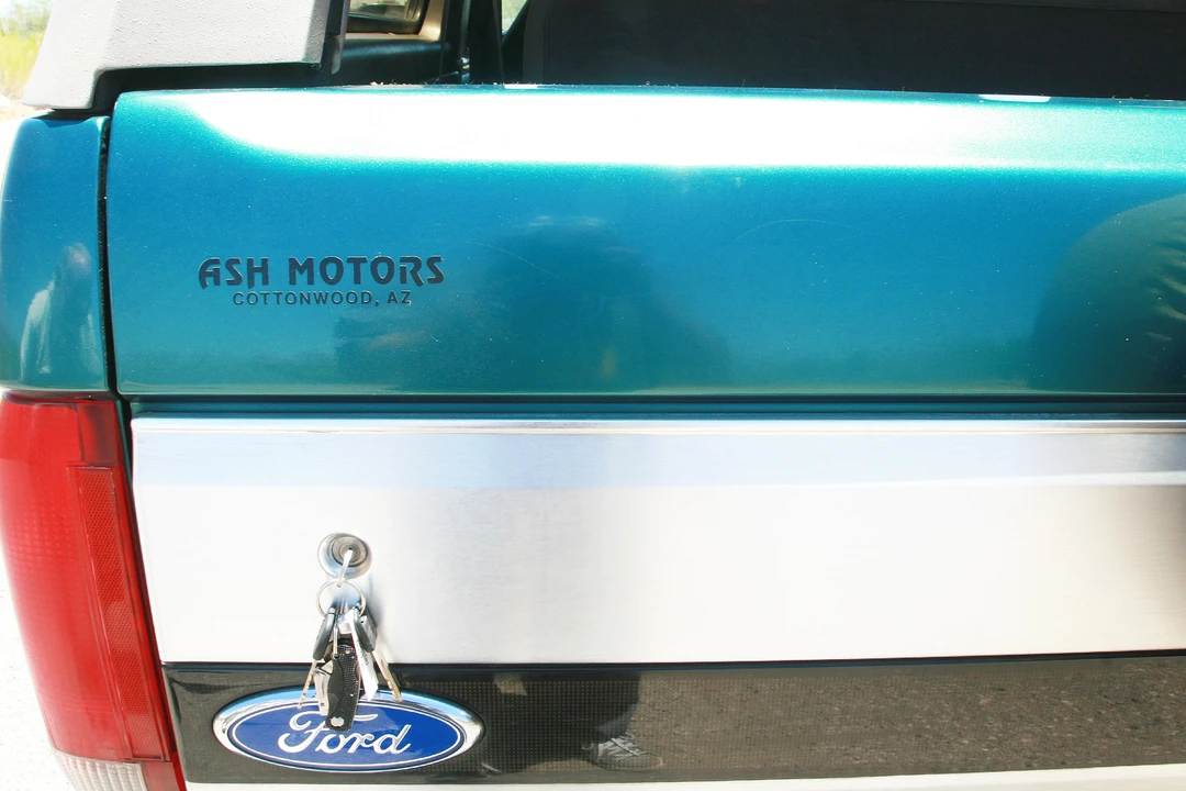 1996 Ford Bronco 5th Gen - Image 30 of 31
