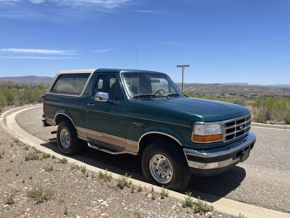 1996 Ford Bronco 5th Gen - Image 2 of 31