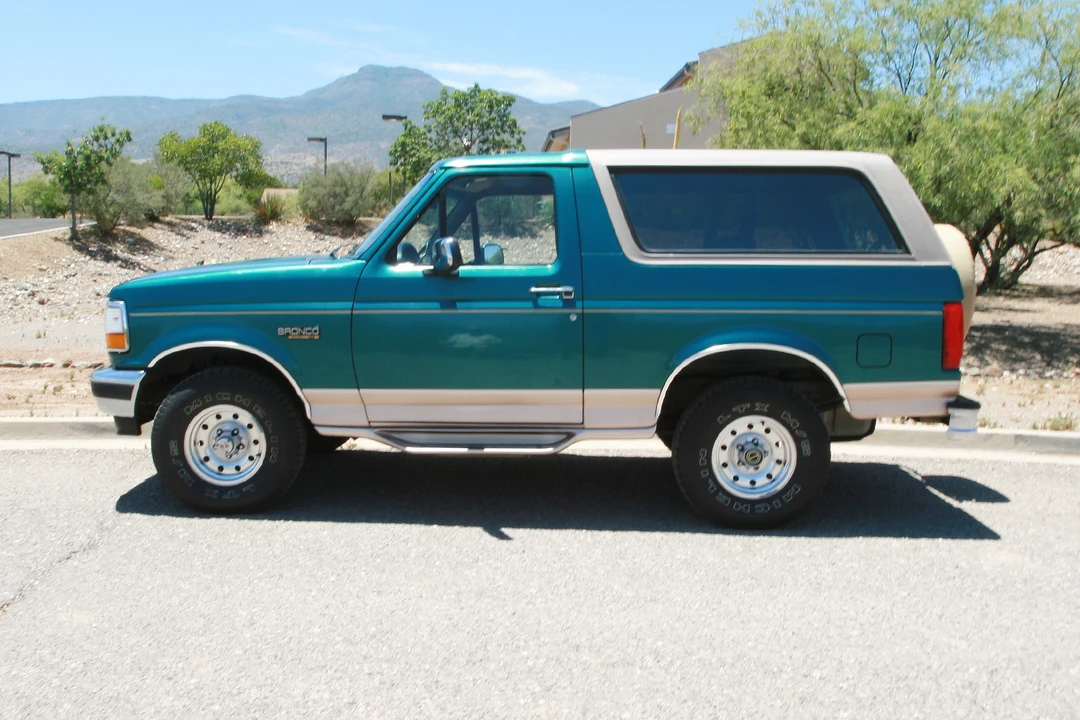 1996 Ford Bronco 5th Gen - Image 17 of 31