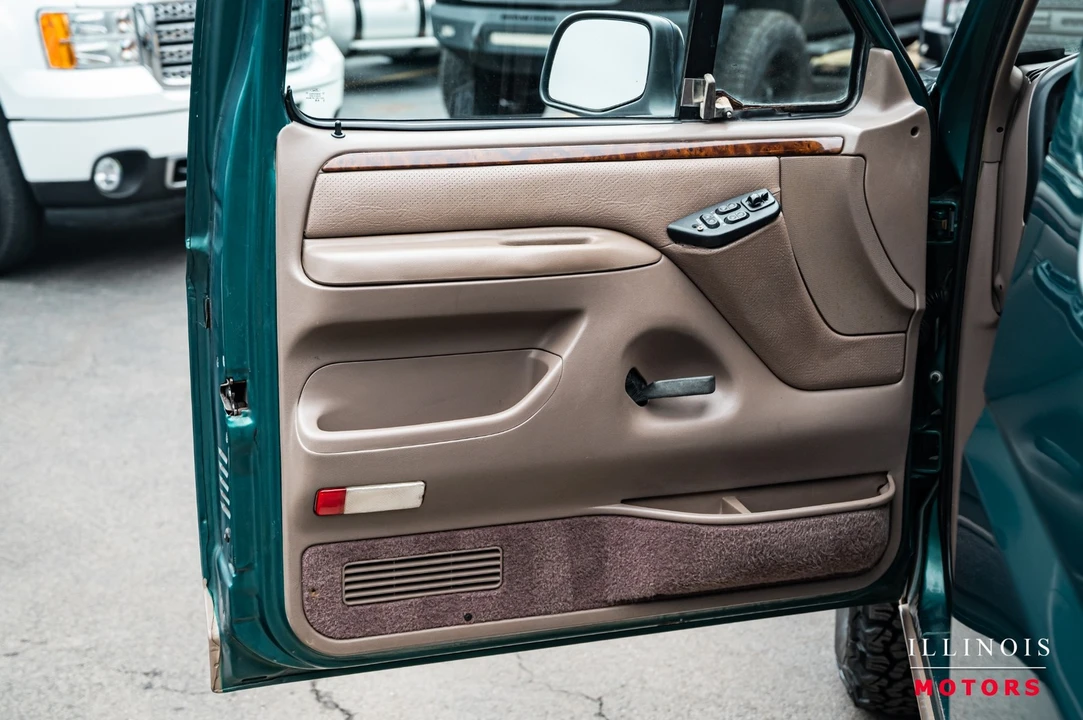 1996 Ford Bronco 5th Gen - Image 15 of 21