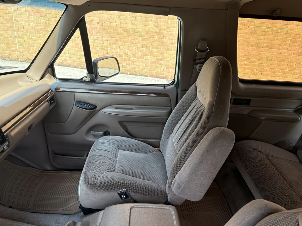 1996 Ford Bronco 5th Gen - Image 17 of 25