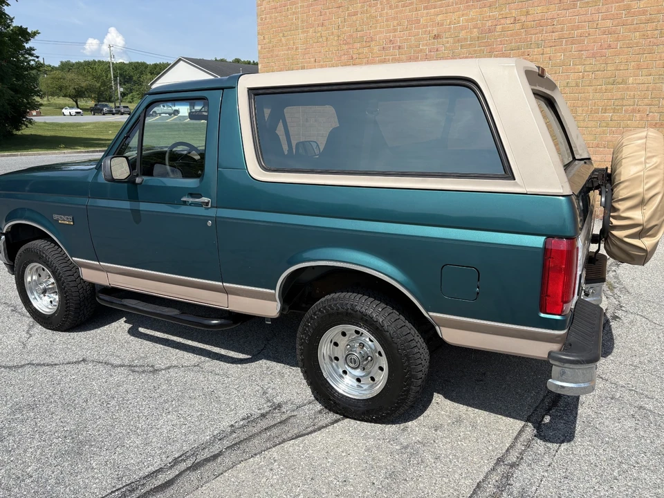 1996 Ford Bronco 5th Gen - Image 4 of 25