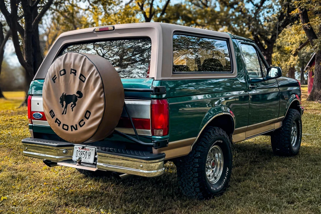 1996 Ford Bronco 5th Gen - Image 5 of 31
