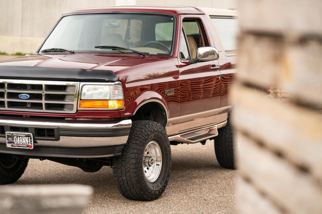 1996 Ford Bronco 5th Gen - Image 26 of 31