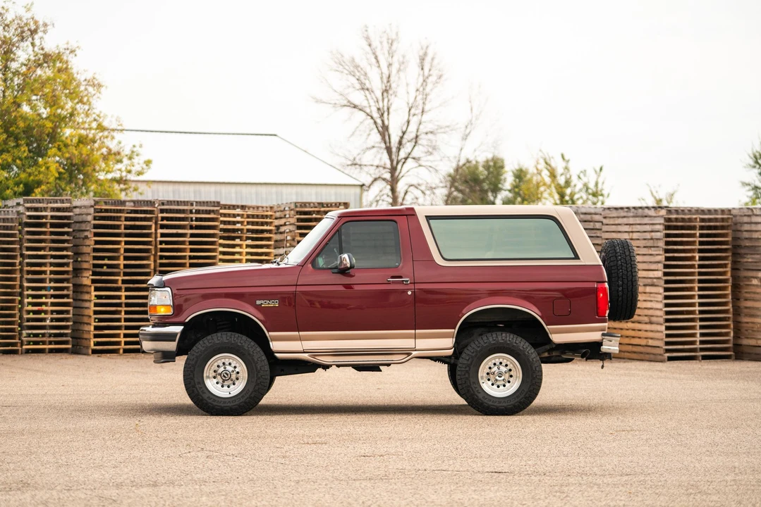 1996 Ford Bronco 5th Gen - Image 11 of 31