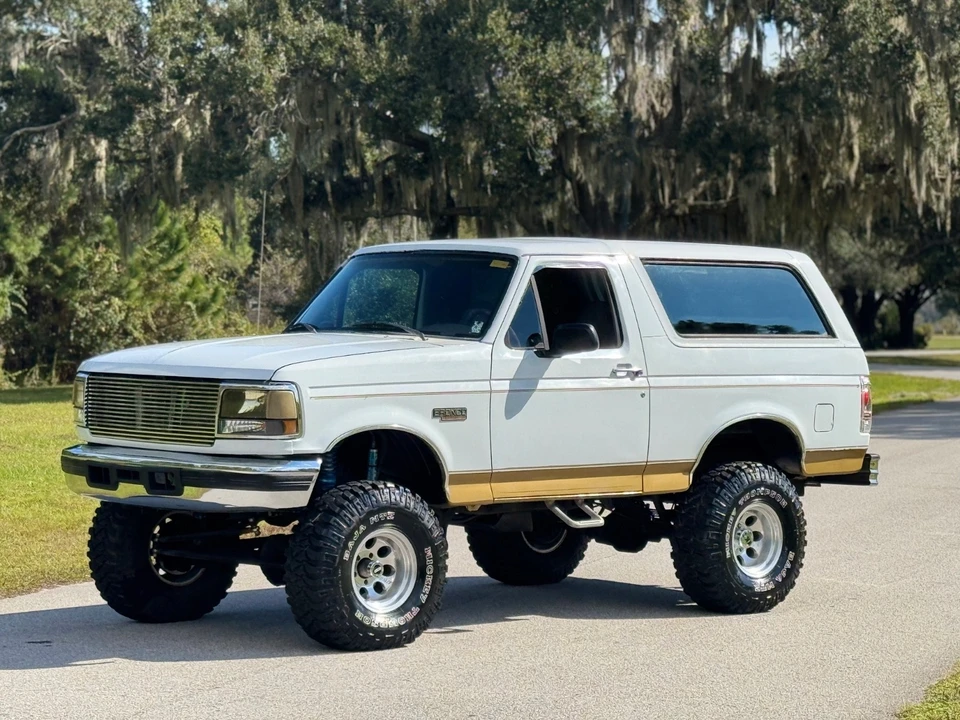 1996 Ford Bronco 5th Gen - Image 3 of 21