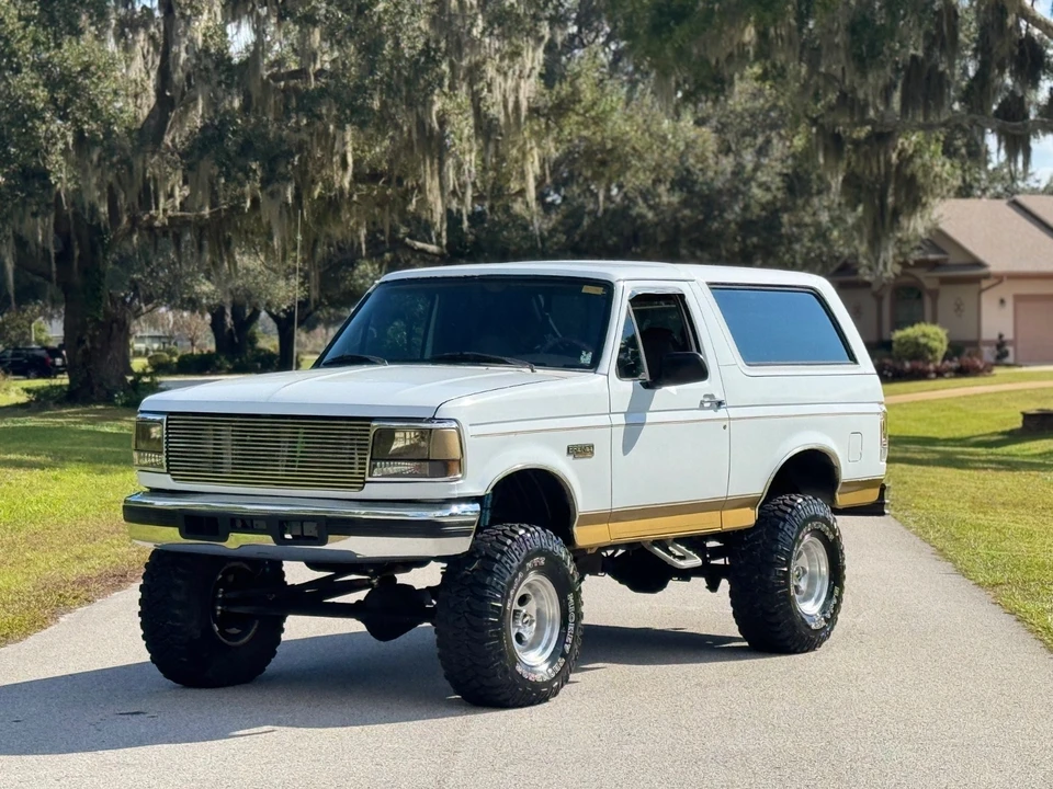 1996 Ford Bronco 5th Gen - Image 2 of 21