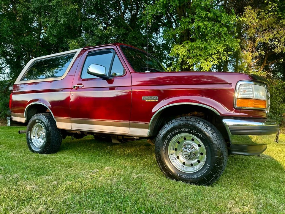 1996 Ford Bronco 5th Gen - Image 2 of 14