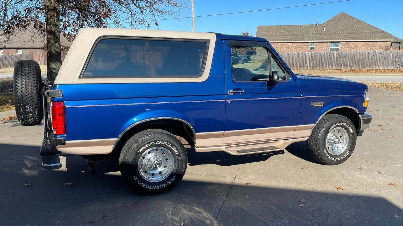 1996 Ford Bronco 5th Gen - Image 9 of 11