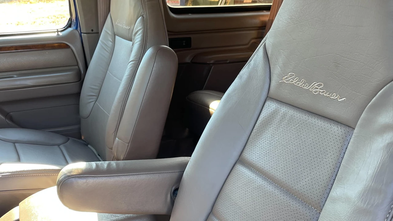 1996 Ford Bronco 5th Gen - Image 5 of 11