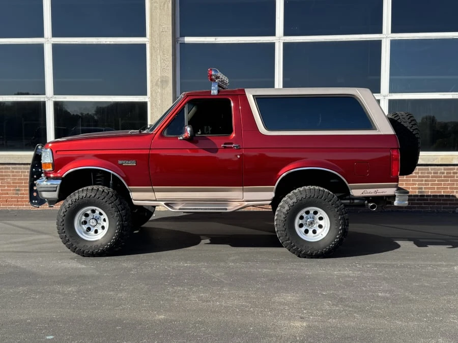 1996 Ford Bronco 5th Gen - Image 2 of 10