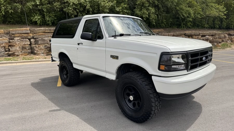 1996 Ford Bronco 5th Gen - Image 5 of 10