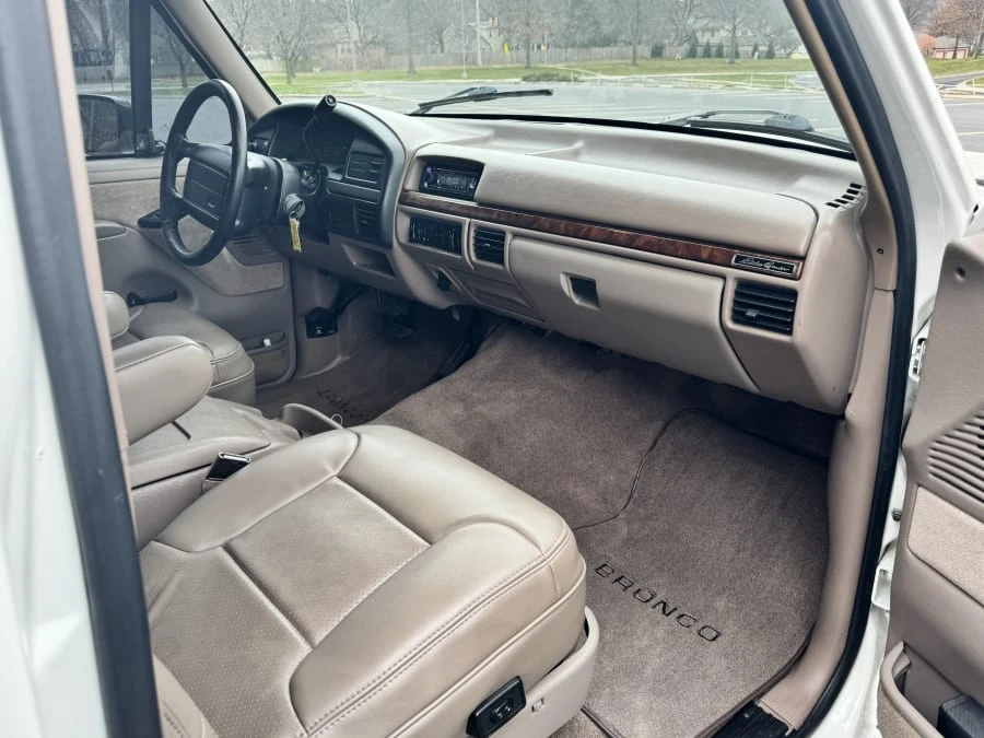 1996 Ford Bronco 5th Gen - Image 9 of 10