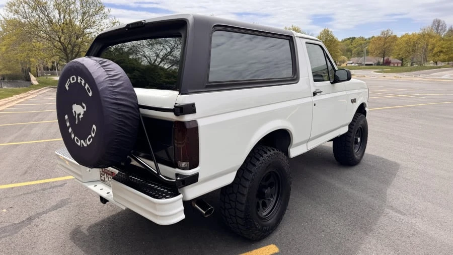 1996 Ford Bronco 5th Gen - Image 6 of 10