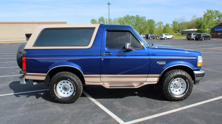 1996 Ford Bronco 5th Gen - Image 2 of 23