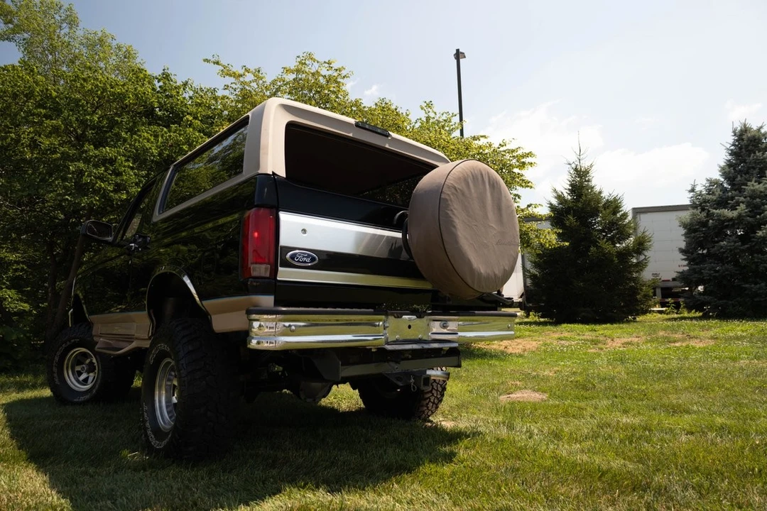 1996 Ford Bronco 5th Gen - Image 15 of 16