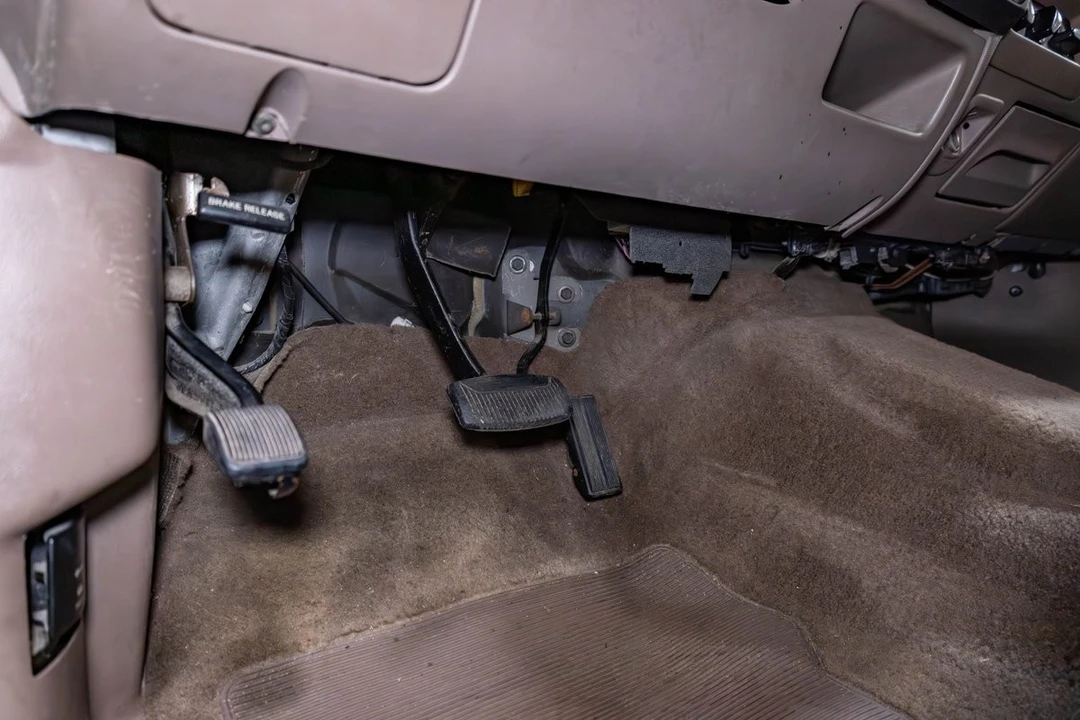 1996 Ford Bronco 5th Gen - Image 6 of 16