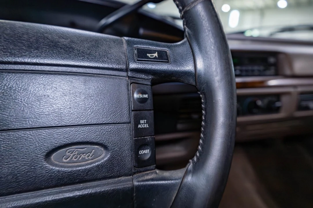 1996 Ford Bronco 5th Gen - Image 9 of 16