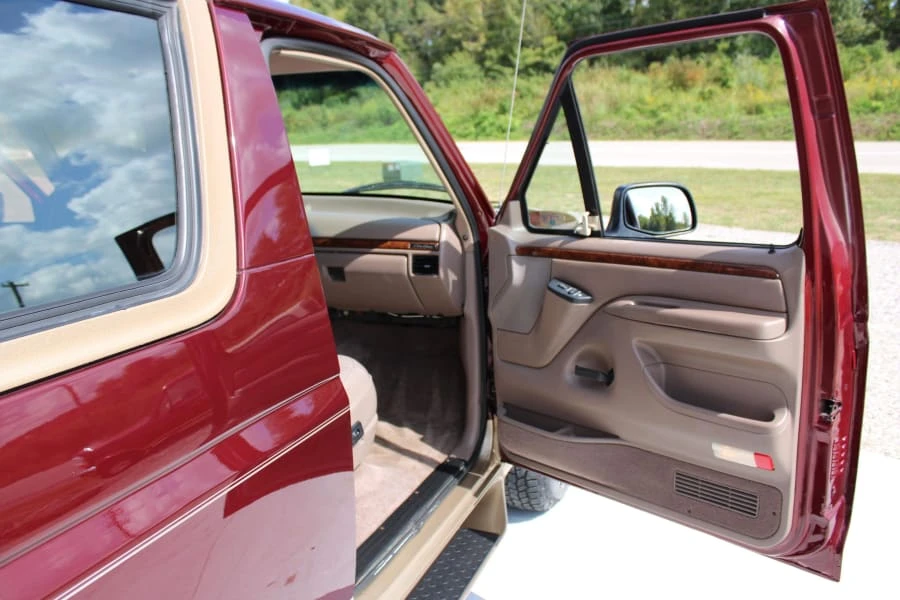 1996 Ford Bronco 5th Gen - Image 22 of 23