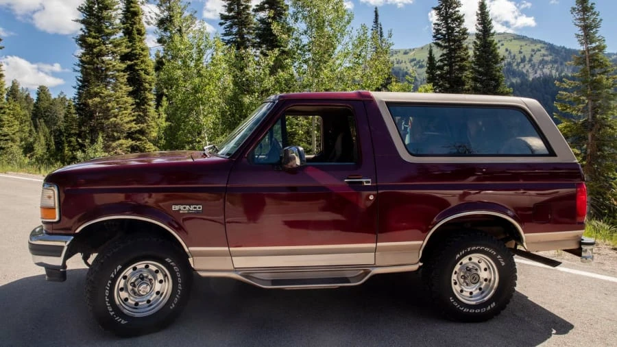 1996 Ford Bronco 5th Gen - Image 2 of 11