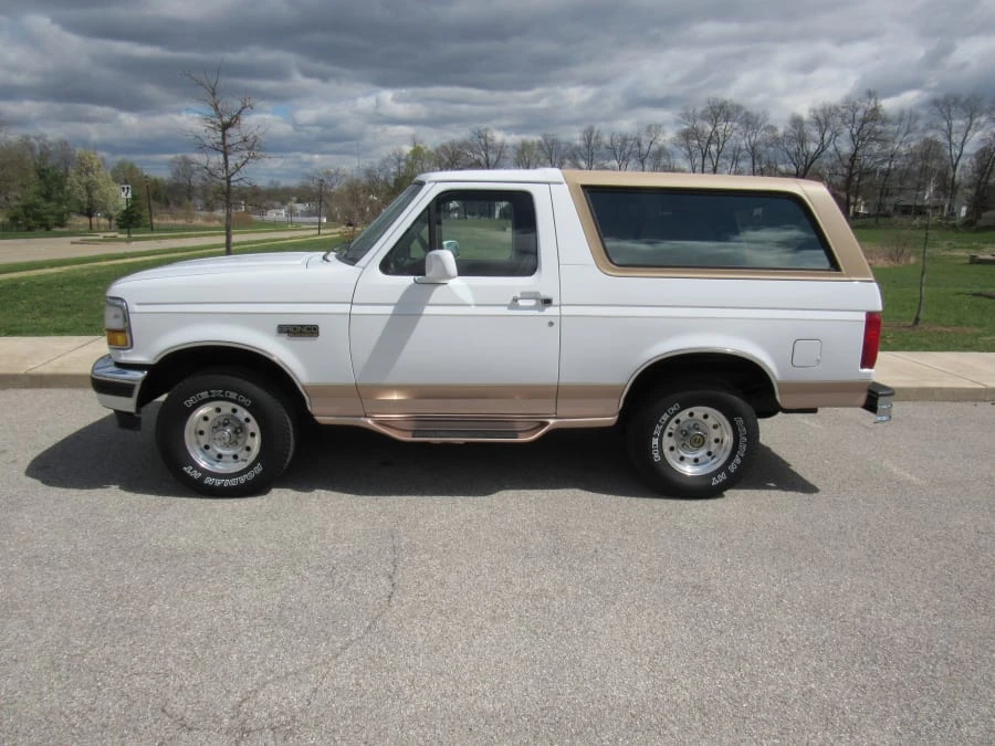 1996 Ford Bronco 5th Gen - Image 2 of 8
