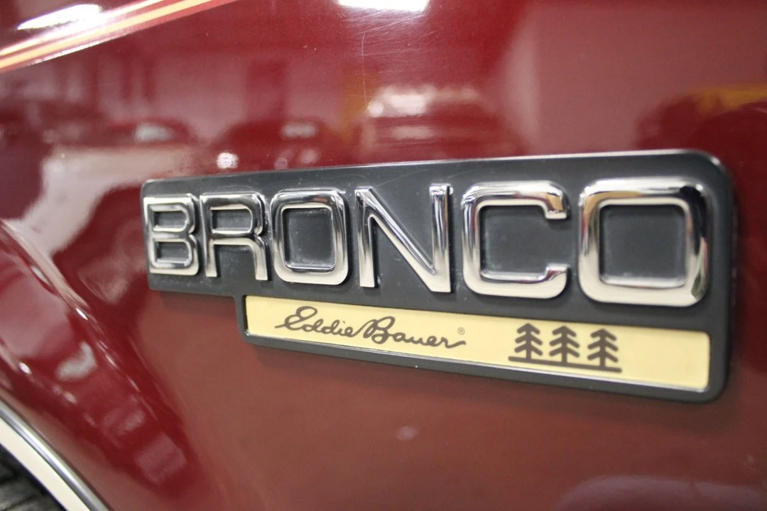 1996 Ford Bronco 5th Gen - Image 11 of 12