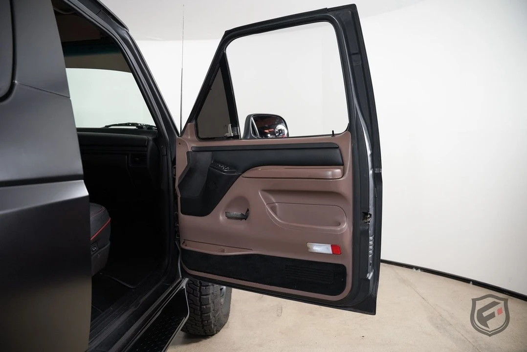 1996 Ford Bronco 5th Gen - Image 28 of 31