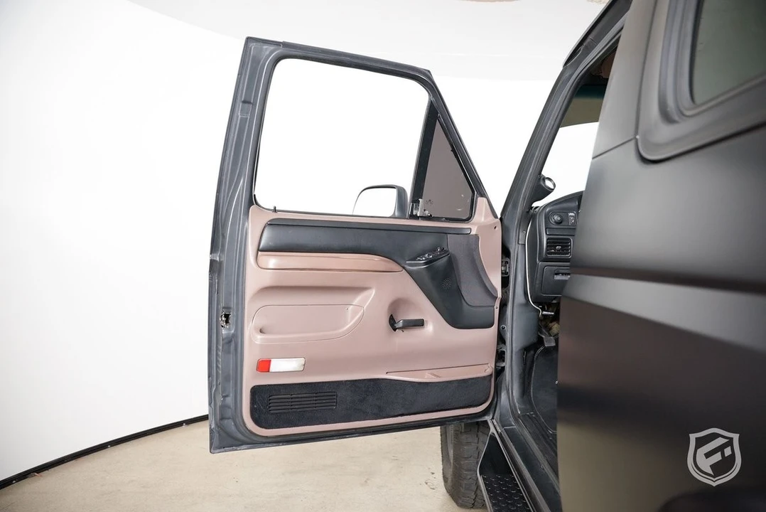 1996 Ford Bronco 5th Gen - Image 14 of 31