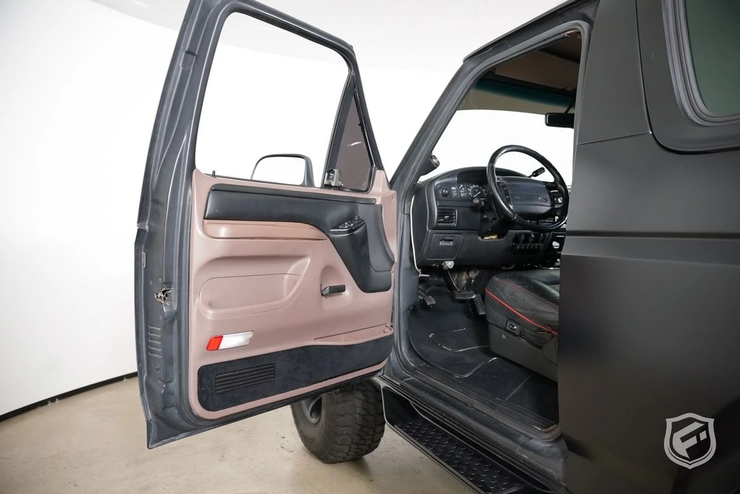 1996 Ford Bronco 5th Gen - Image 13 of 31