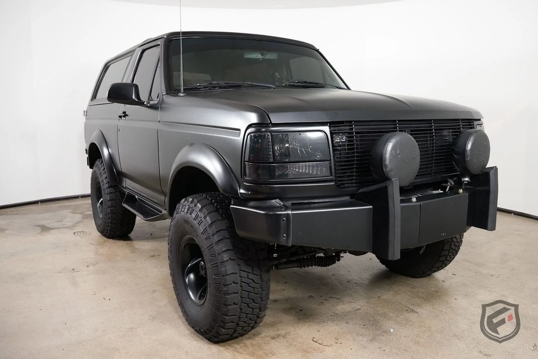 1996 Ford Bronco 5th Gen - Image 2 of 12