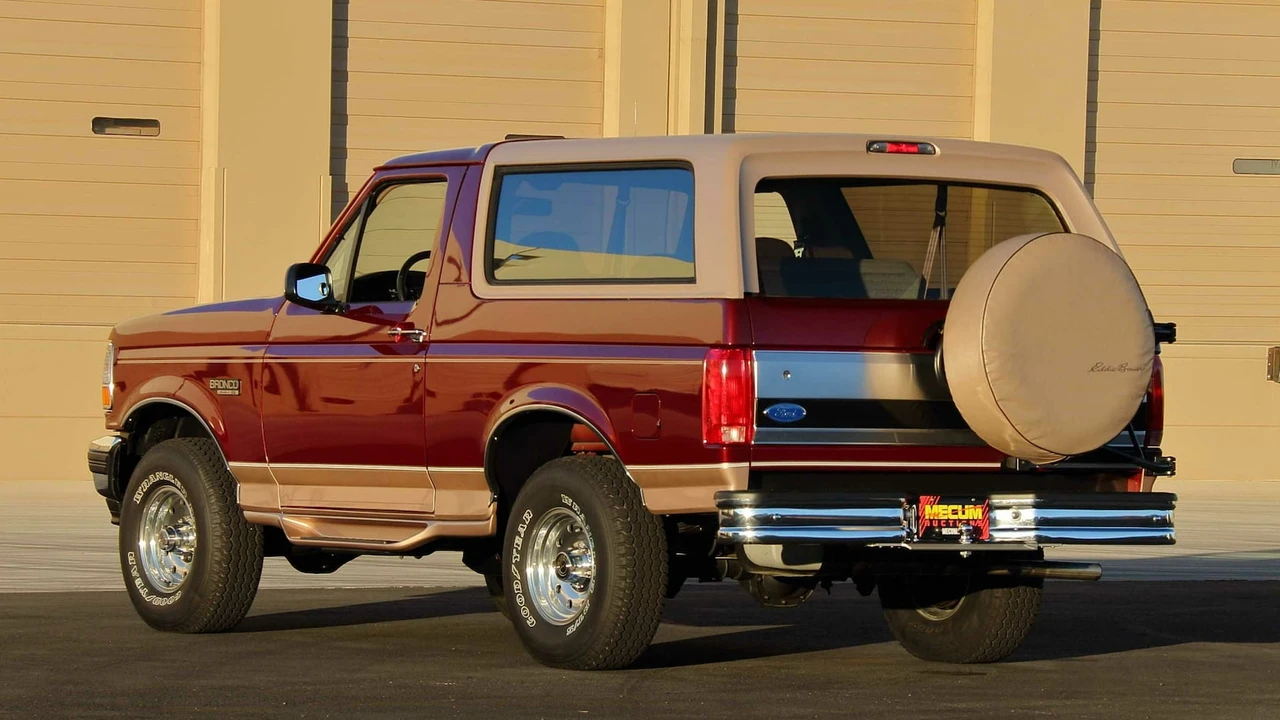 1996 Ford Bronco 5th Gen - Image 13 of 29