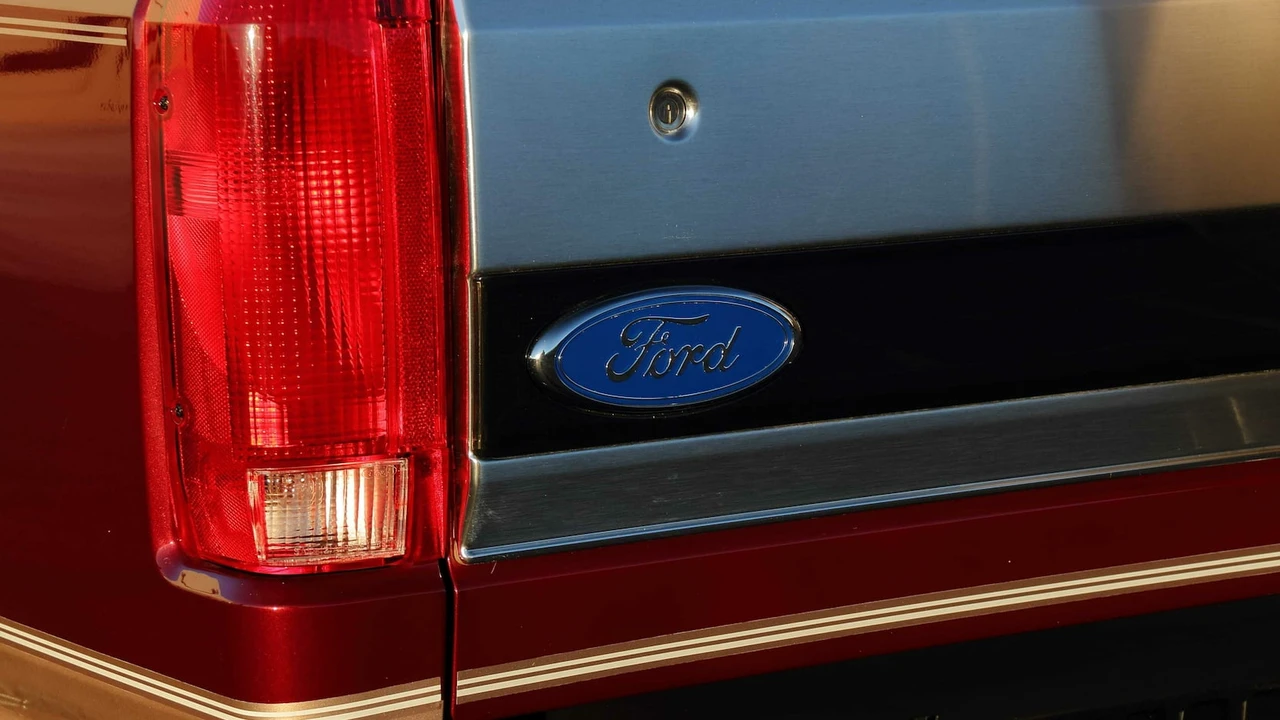 1996 Ford Bronco 5th Gen - Image 24 of 29