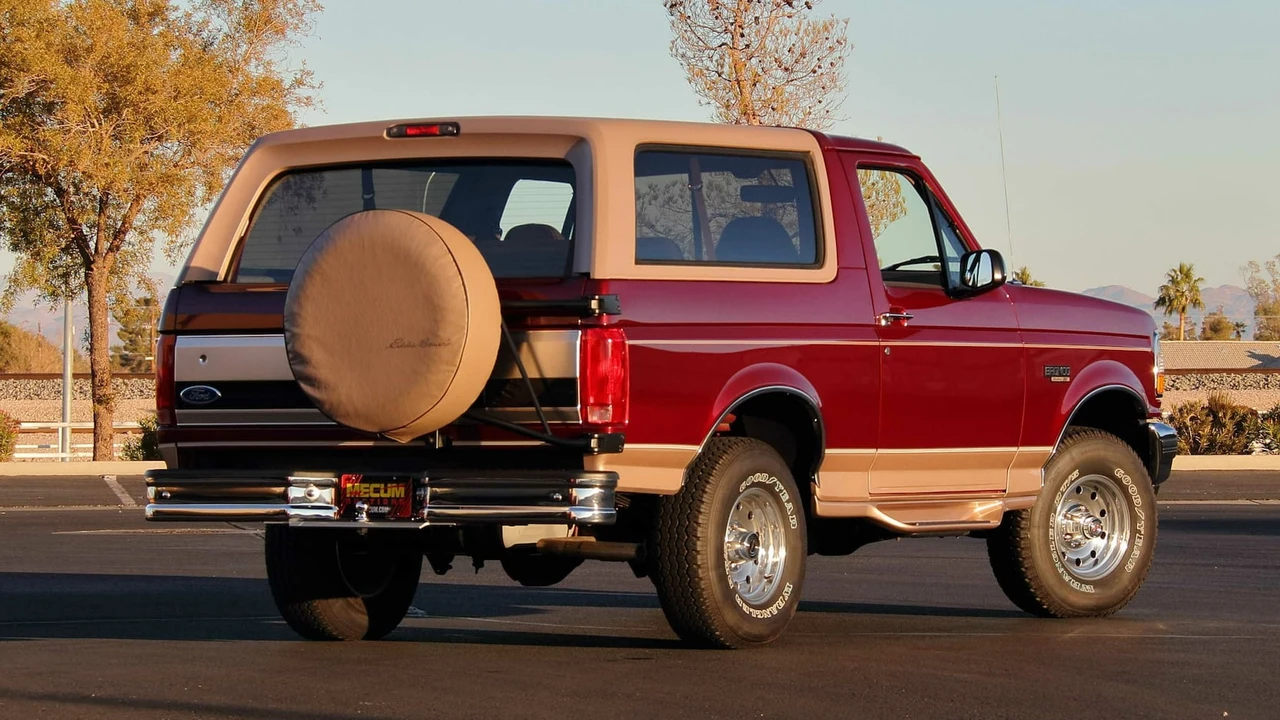 1996 Ford Bronco 5th Gen - Image 3 of 29