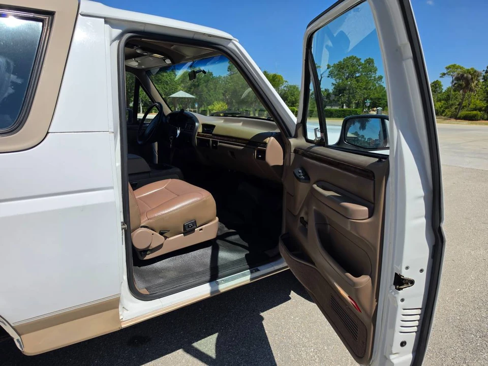 1996 Ford Bronco 5th Gen - Image 7 of 23