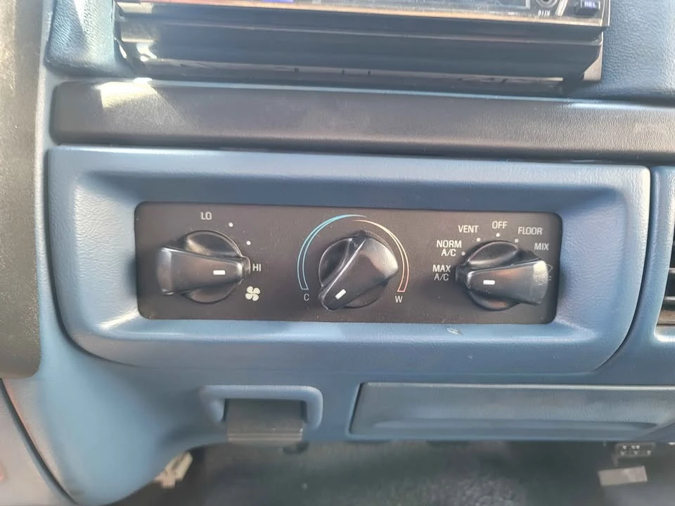 1996 Ford Bronco 5th Gen - Image 18 of 20