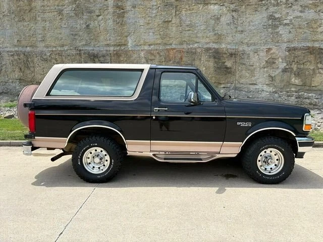 1996 Ford Bronco 5th Gen - Image 2 of 20