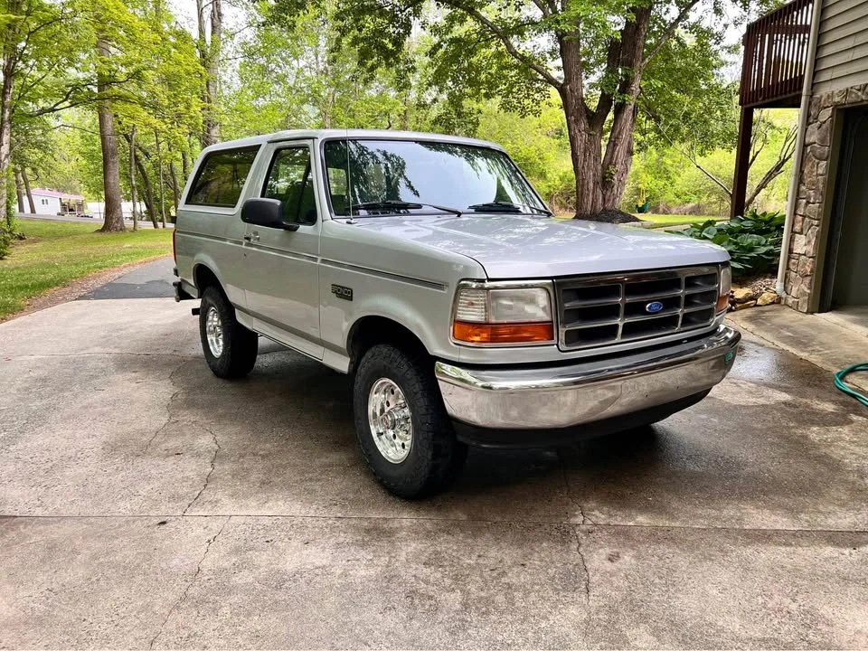 1996 Ford Bronco 5th Gen - Image 3 of 12