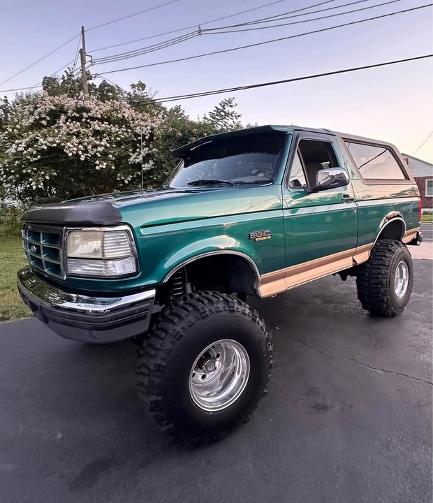 1996 Ford Bronco 5th Gen - Image 2 of 6